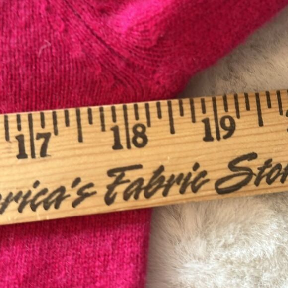 Takashimaya Japan 100% Cashmere Cardigan Sweater Pockets Size Medium Hot Pink - Picture 11 of 16